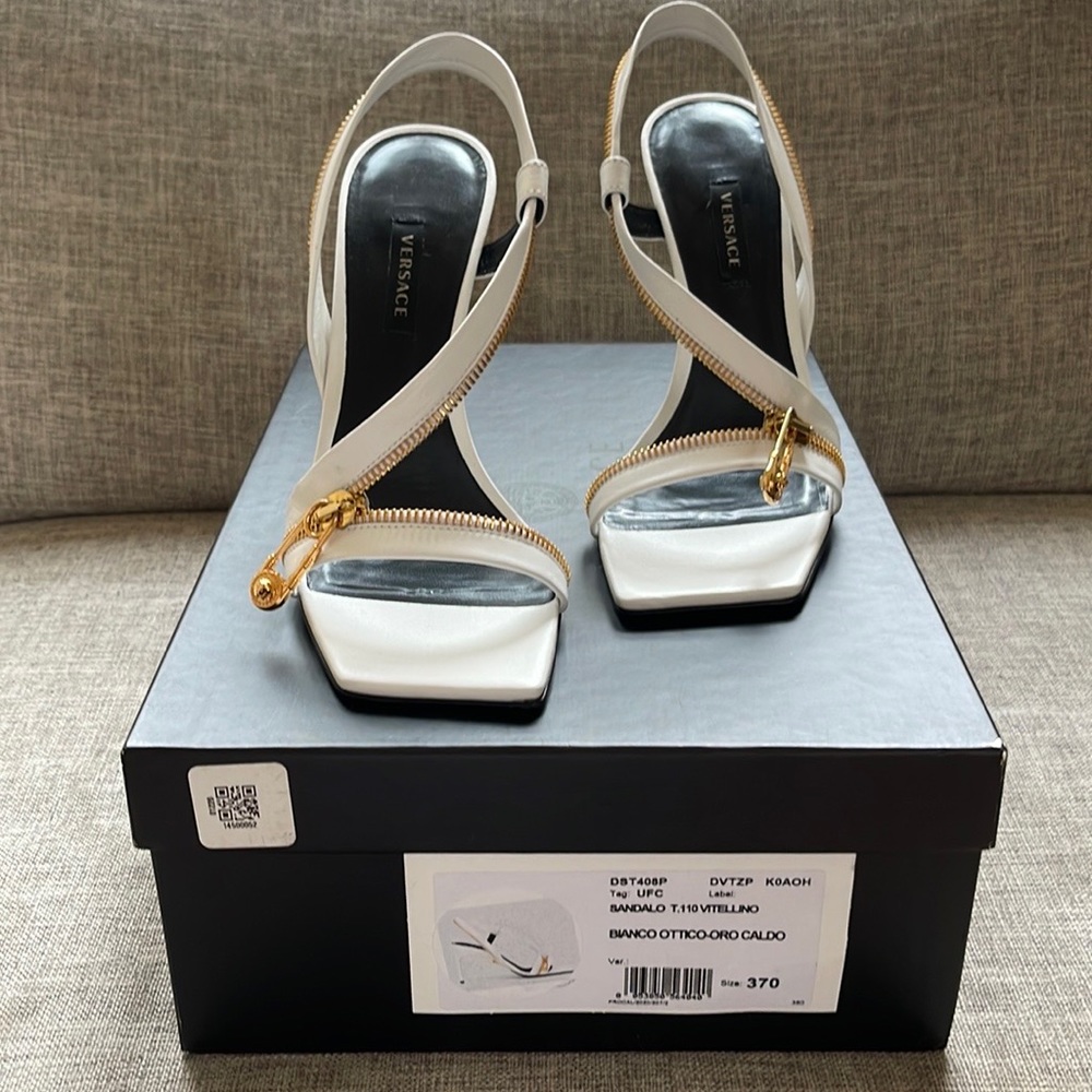 Verchase heels barley worn because they don’t fit me good